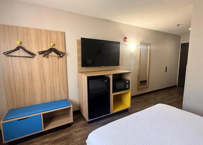 Days Inn By Wyndham Jacksonville Orange Park Near Nas Jax